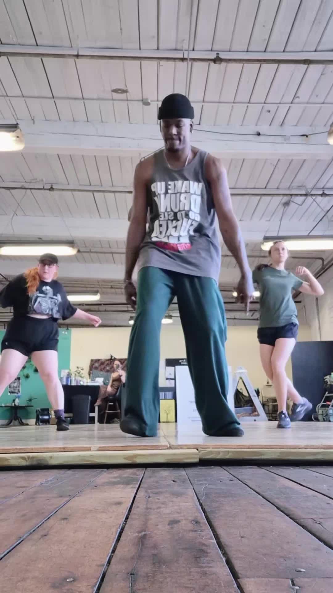 @Dancemachine
