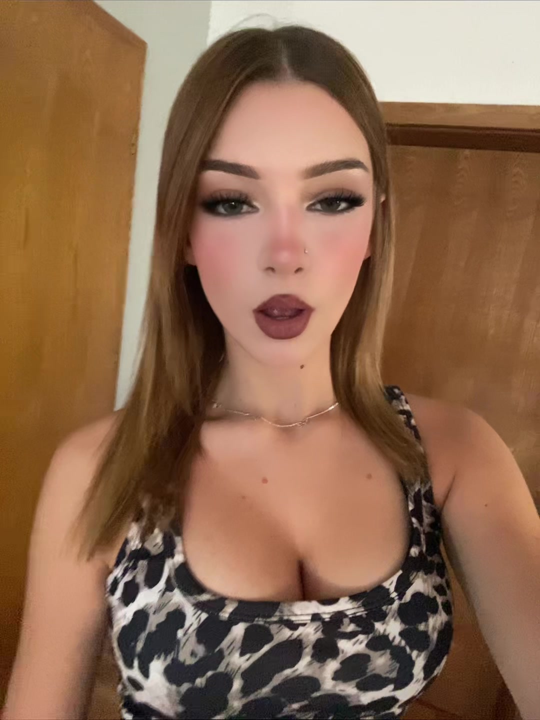 @Николина
