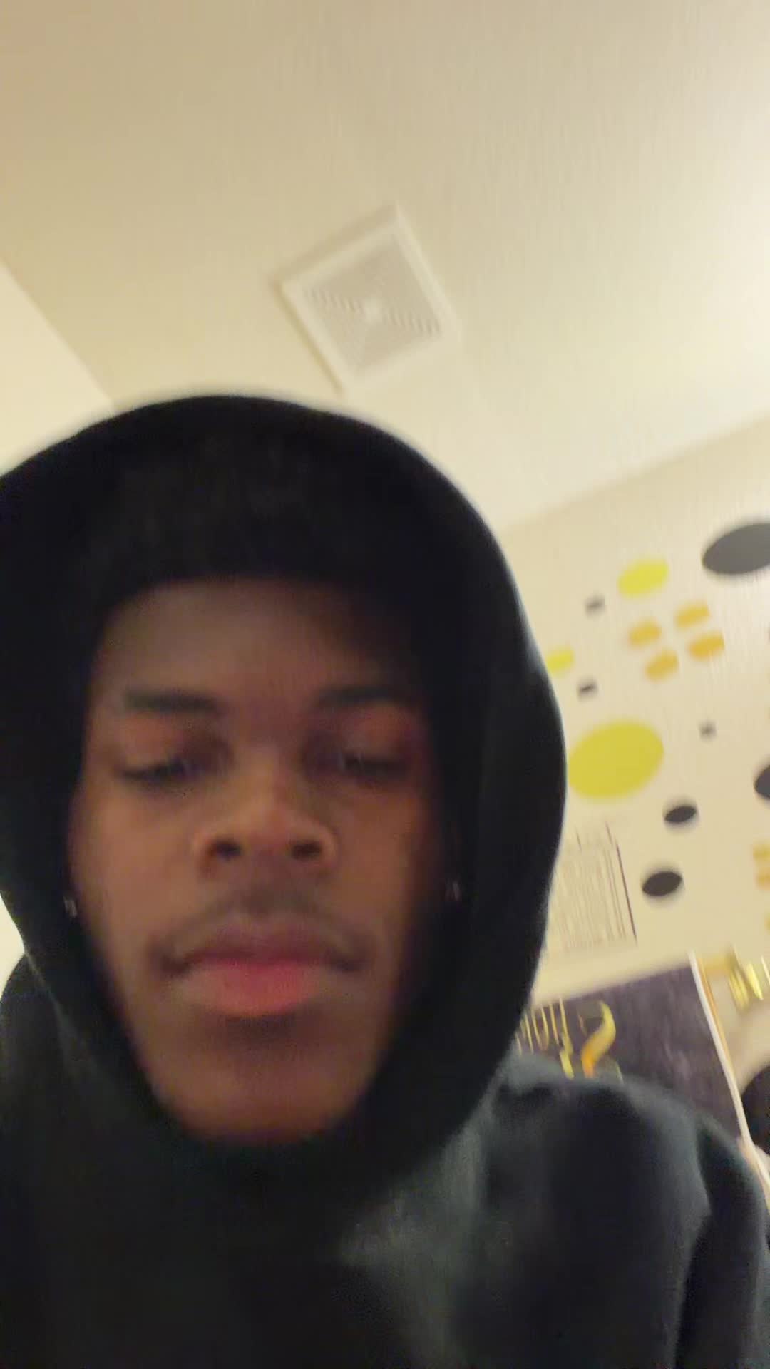 @￶