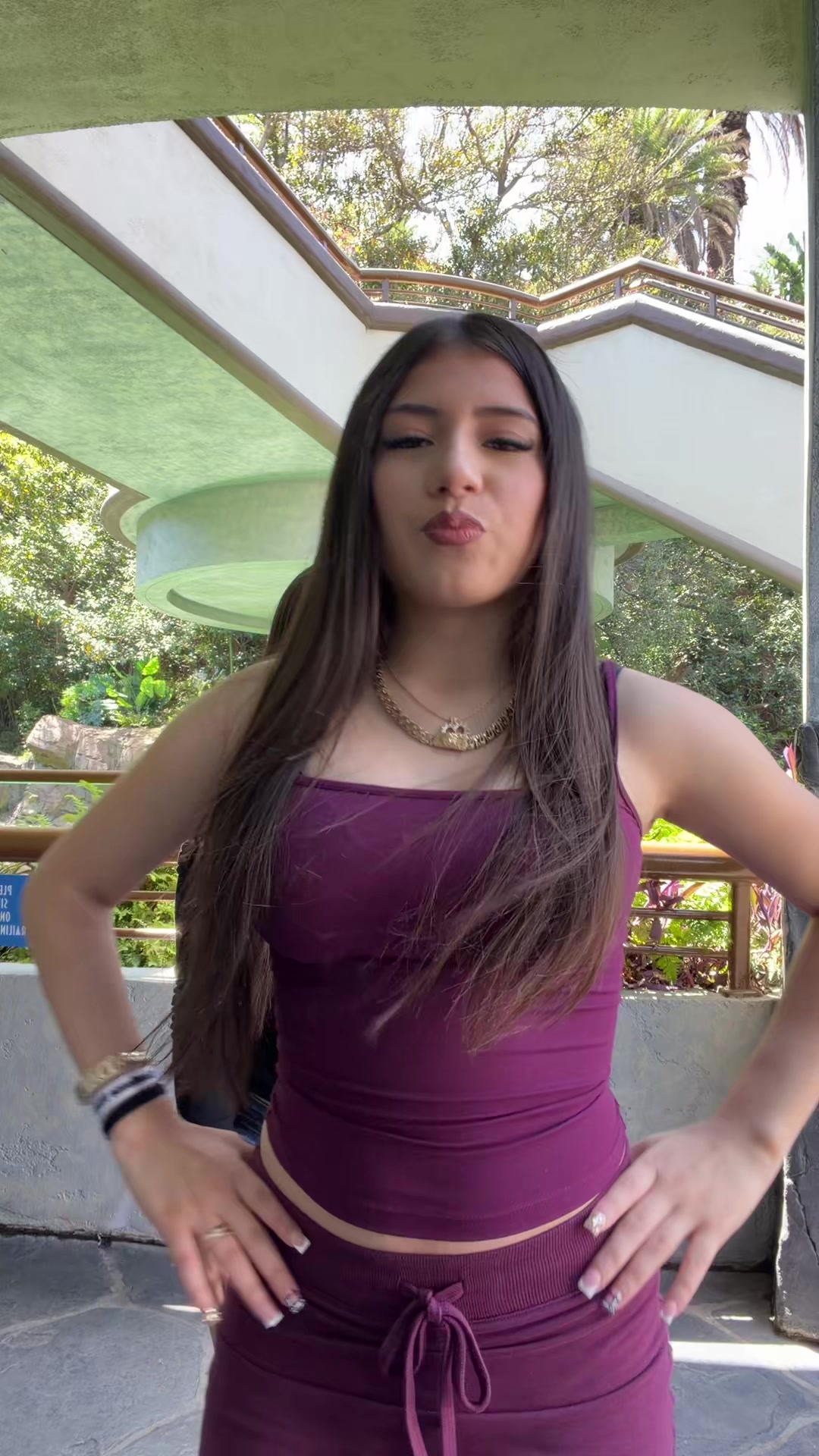 @dana