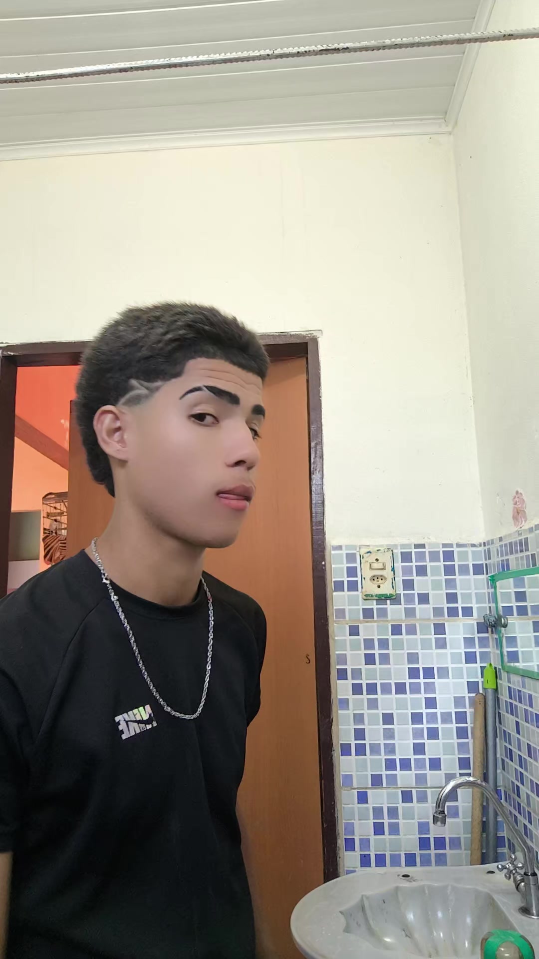 @alehzin.18👑