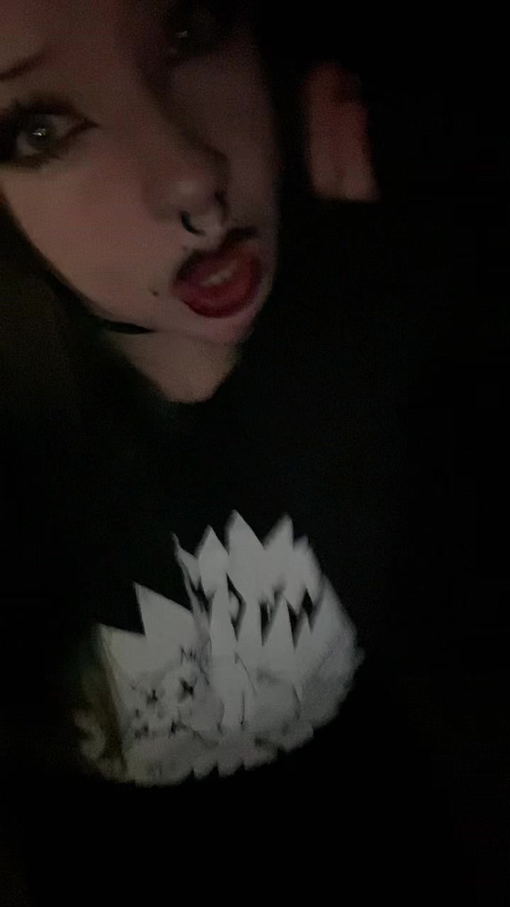 @Maya🪲