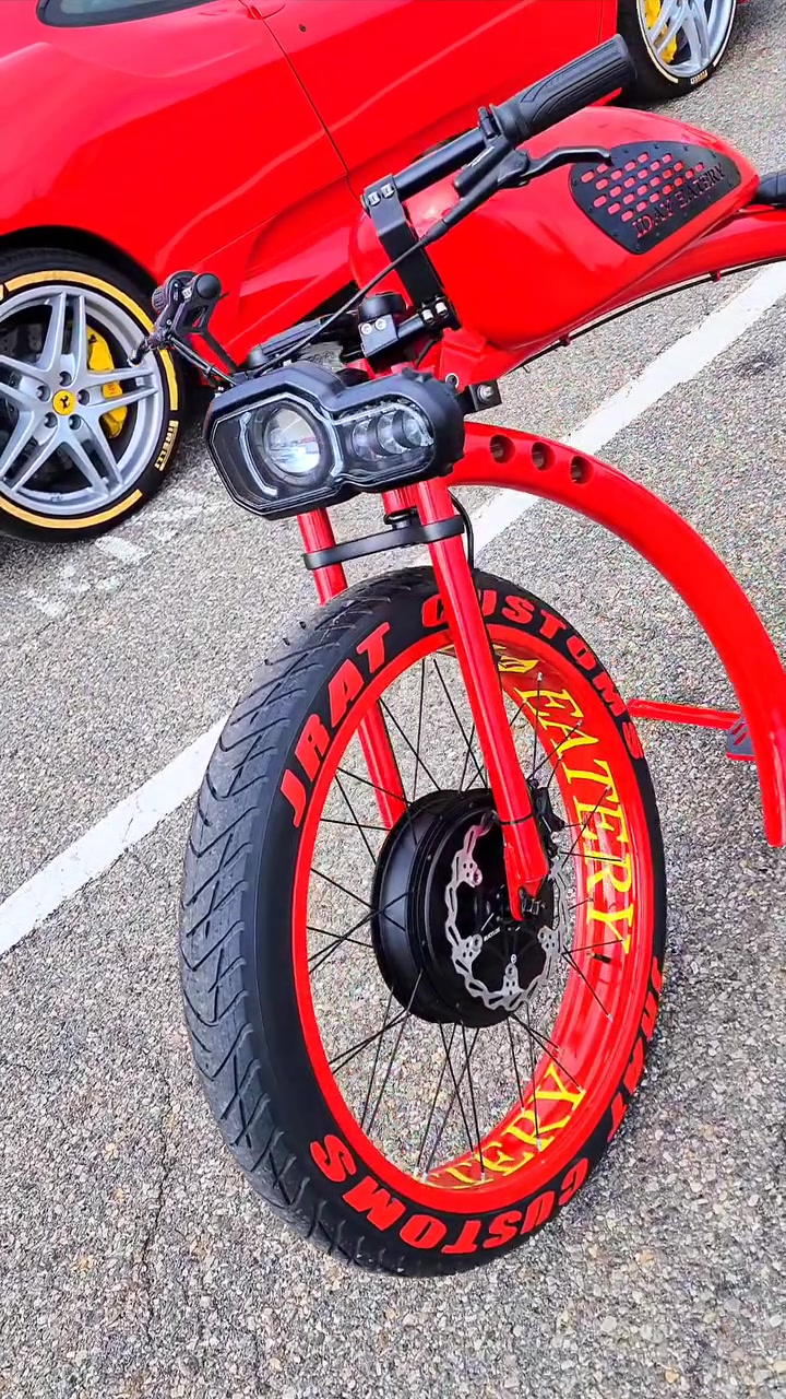 @Jrat Custom E-Bikes
