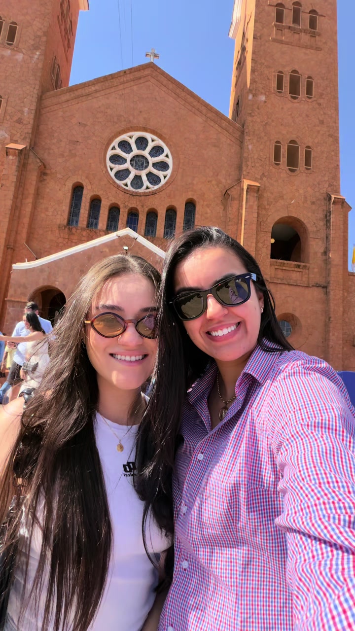 @Laura Machado Oficial