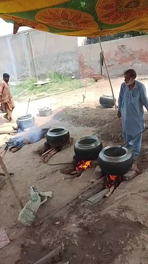 @m Khalid Abbas