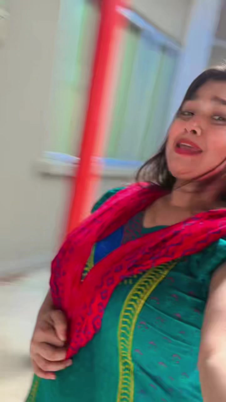 @হাসির 💋 রানি