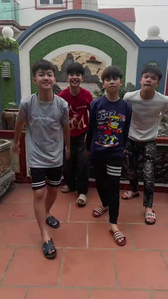@Chị Ớt Đỏ ( MinMin TV)