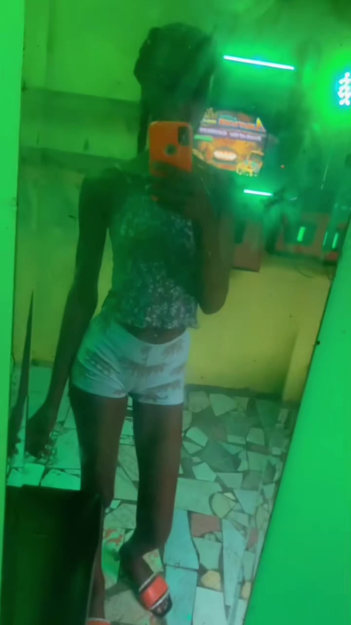 @pretty_cameltoe