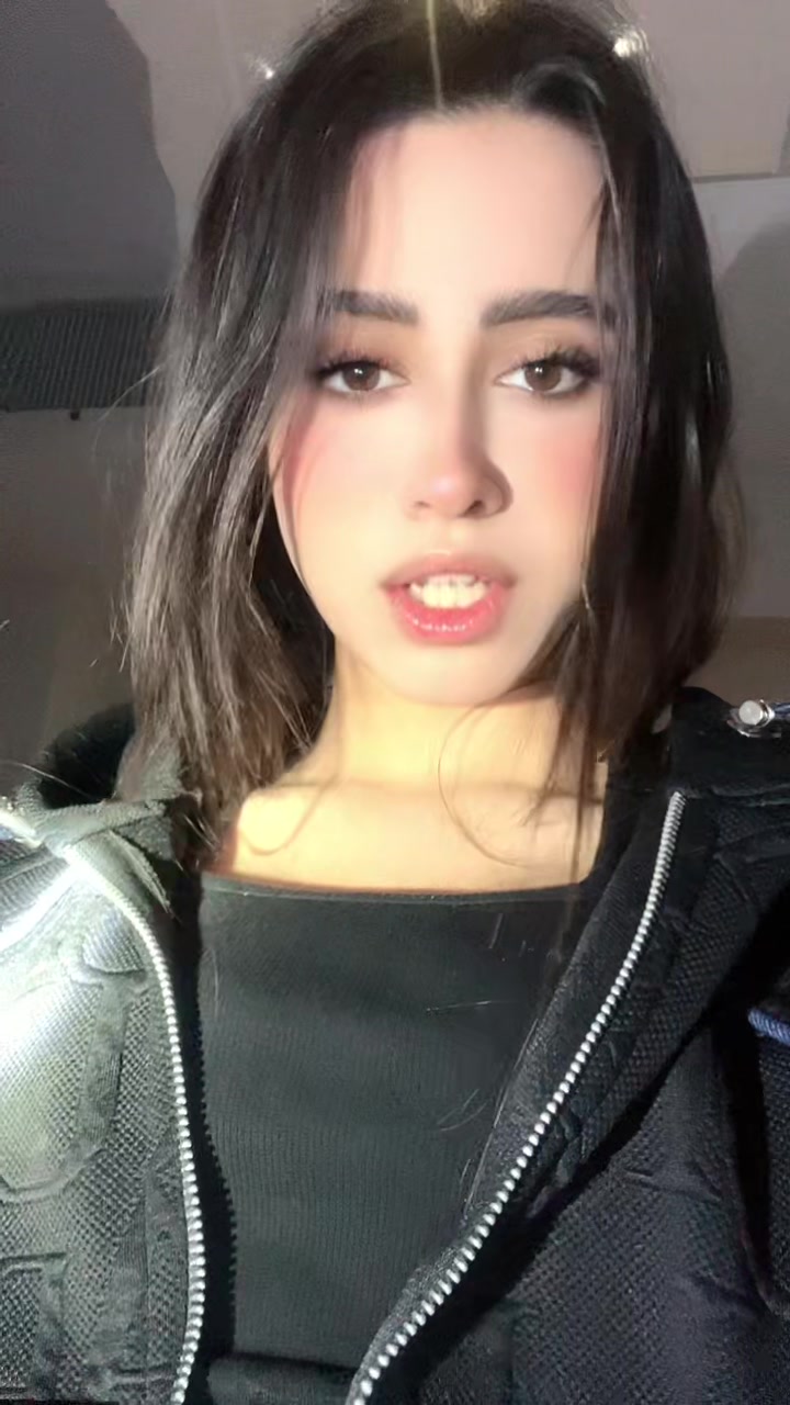 @melikaa