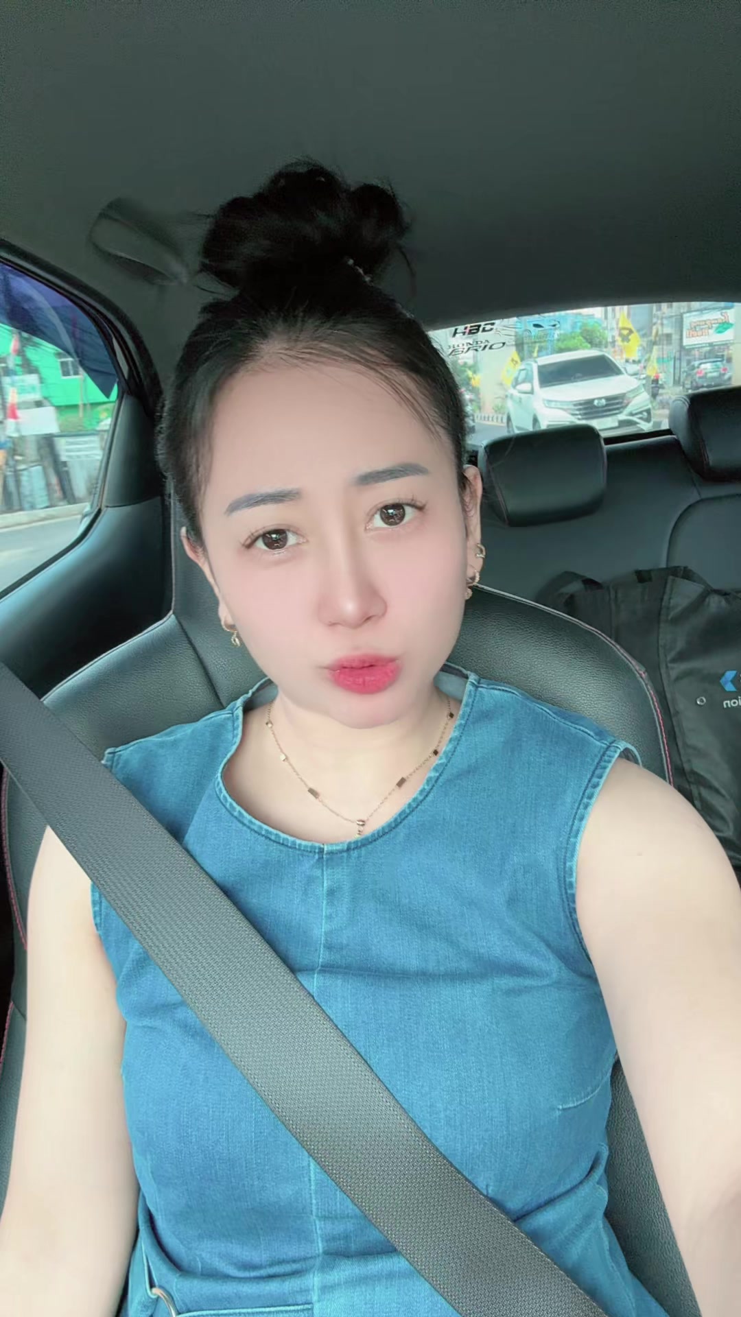 @Libraaa01