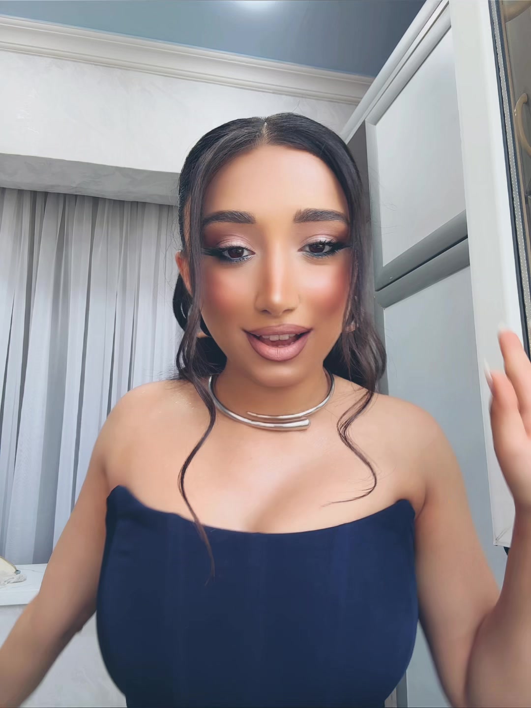 @𝐀𝐧𝐢.𝐉𝐨𝐮𝐫𝐧𝐚𝐥𝐢𝐬𝐭