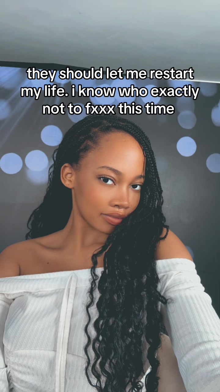 @azanian__doll
