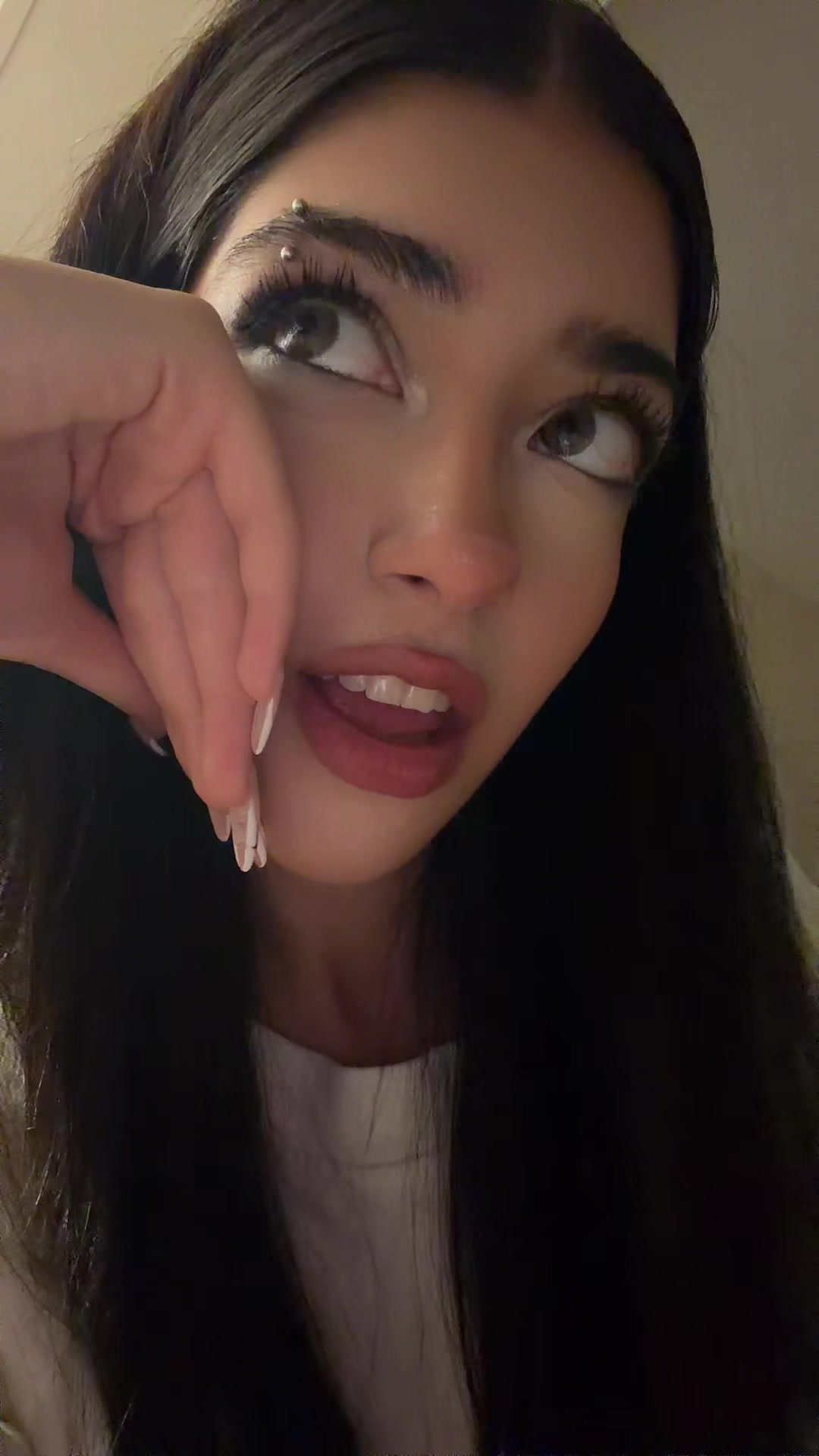 @avaaawoo