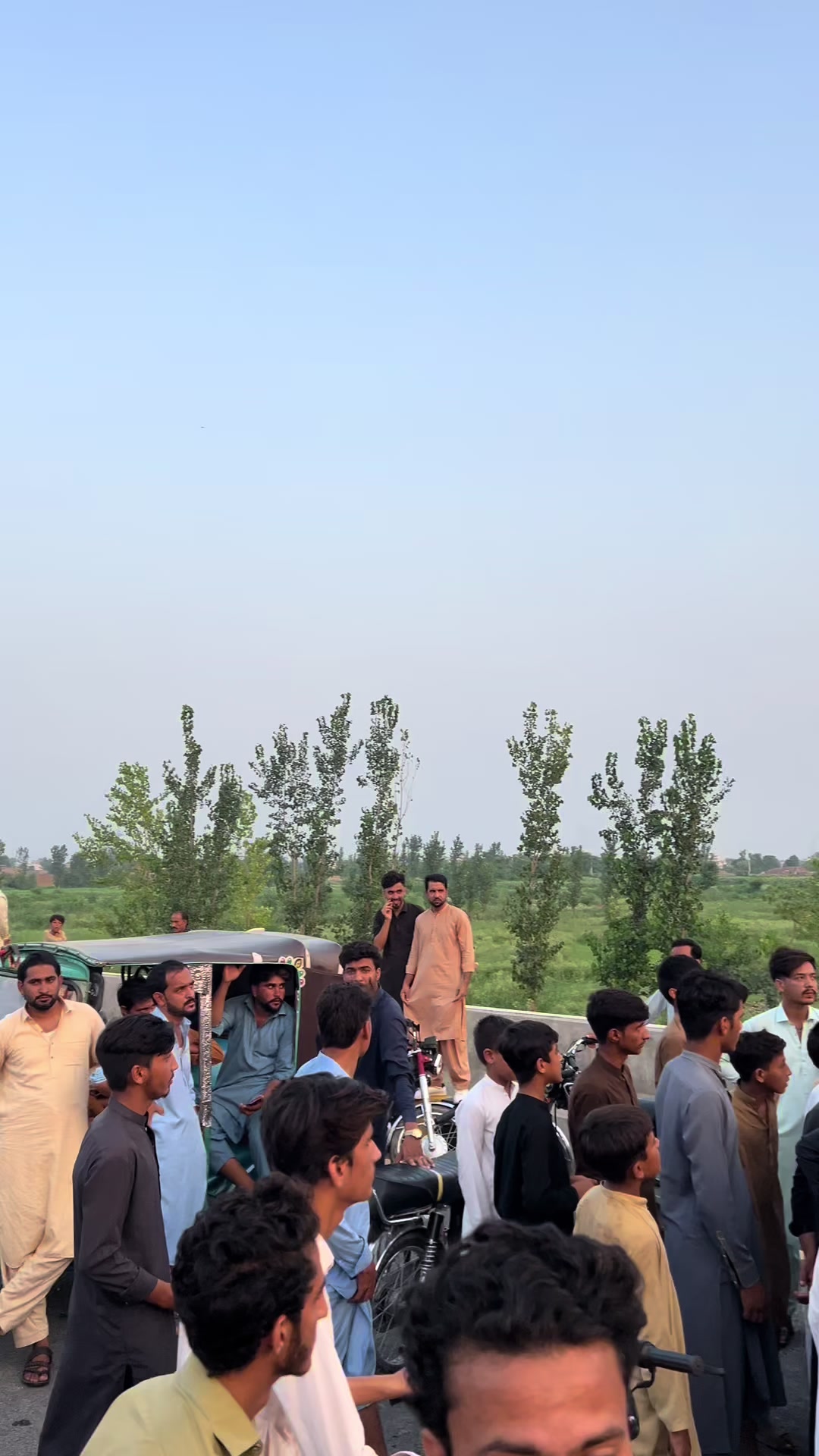 @itx_me_azam_king_46