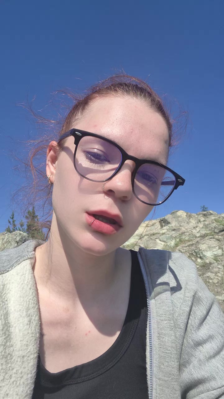 @Elisavetæ