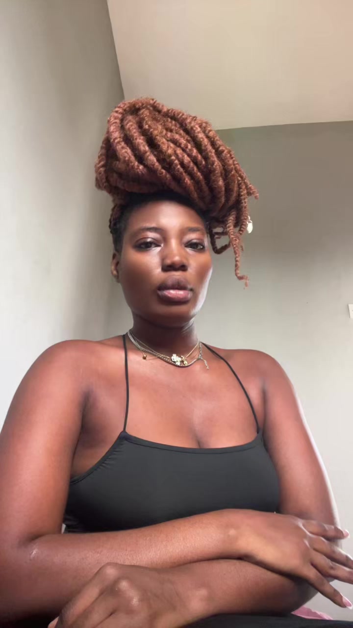 @Ella🦂❤️