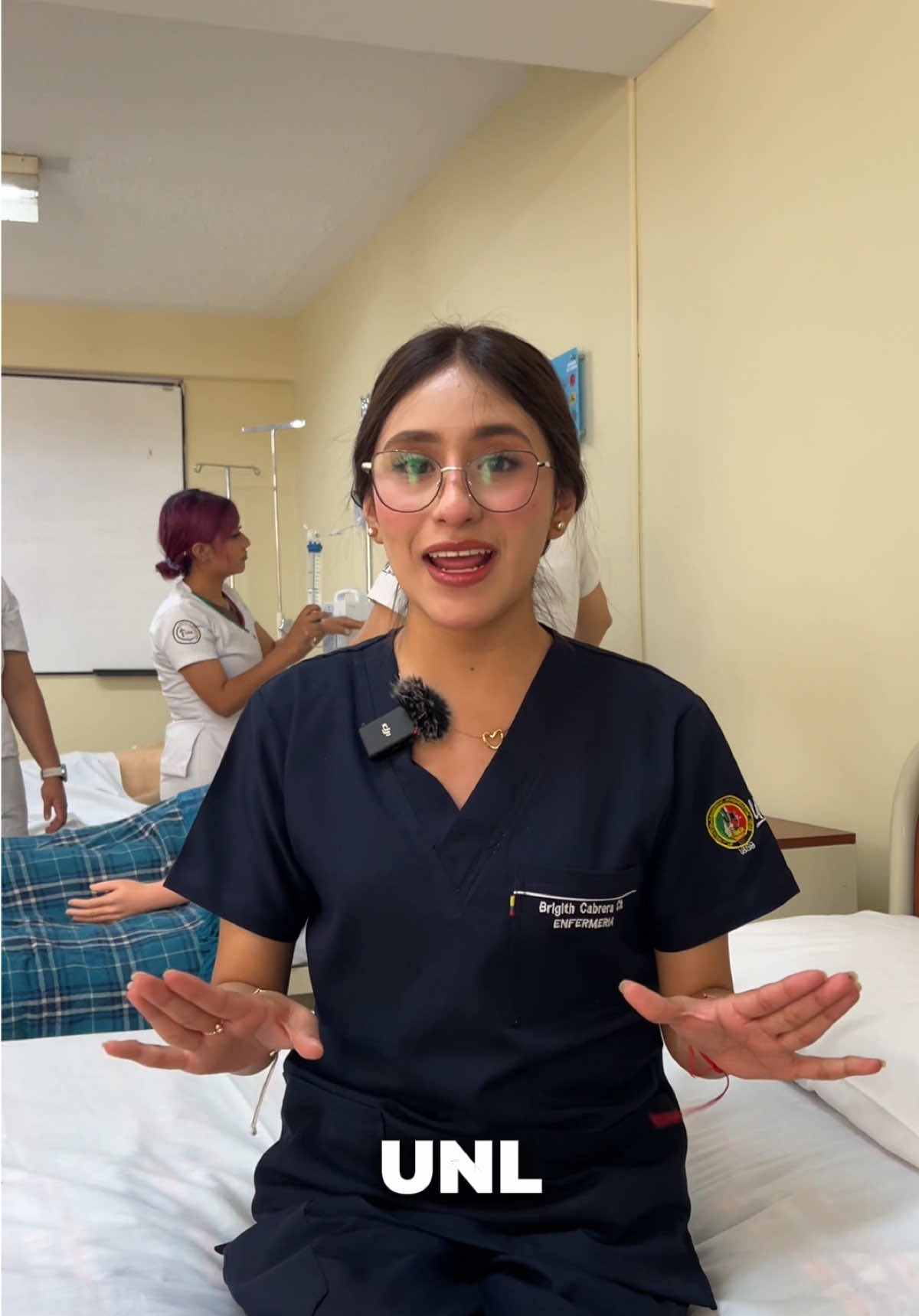 @Universidad Nacional de Loja