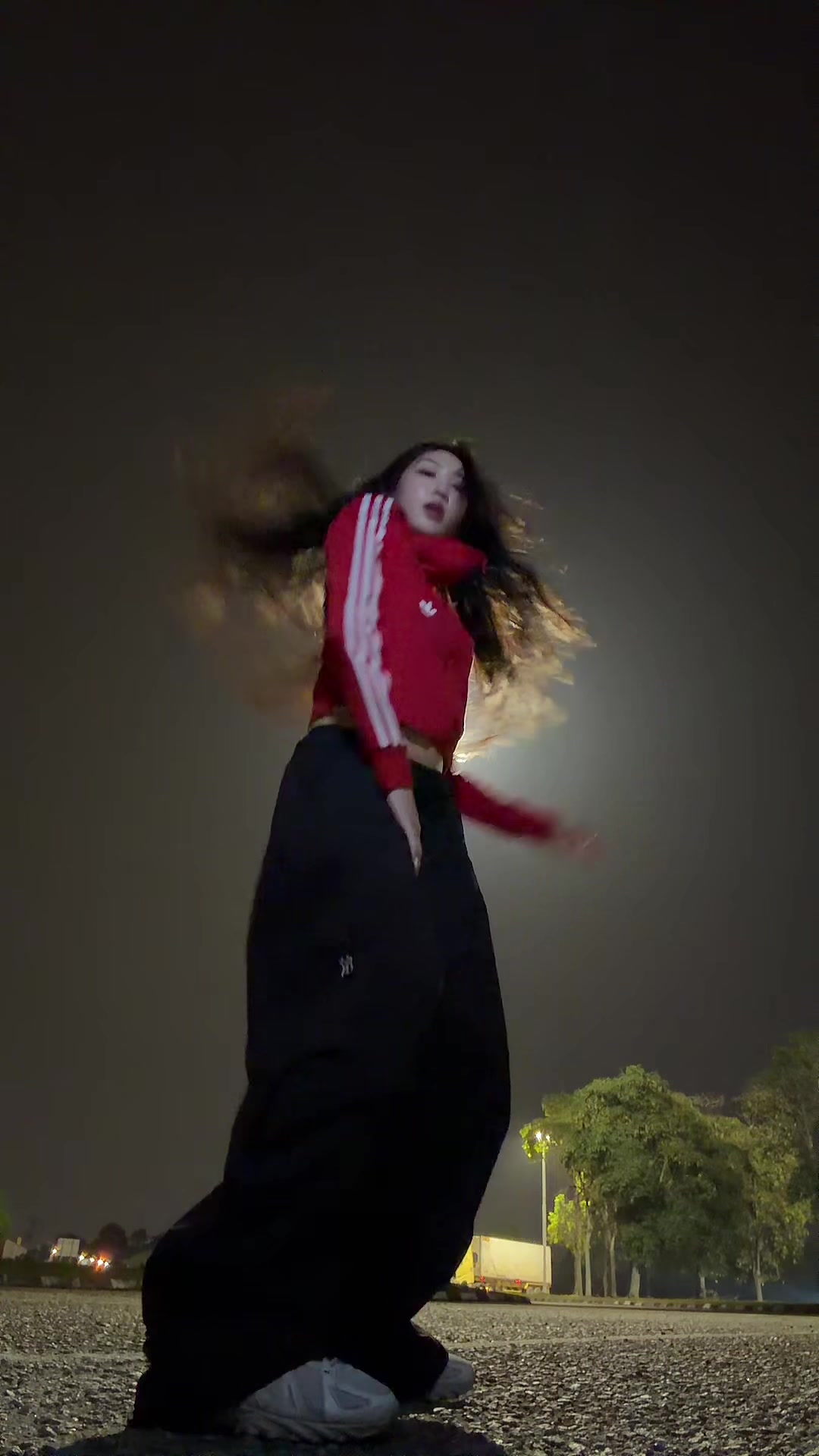 @容