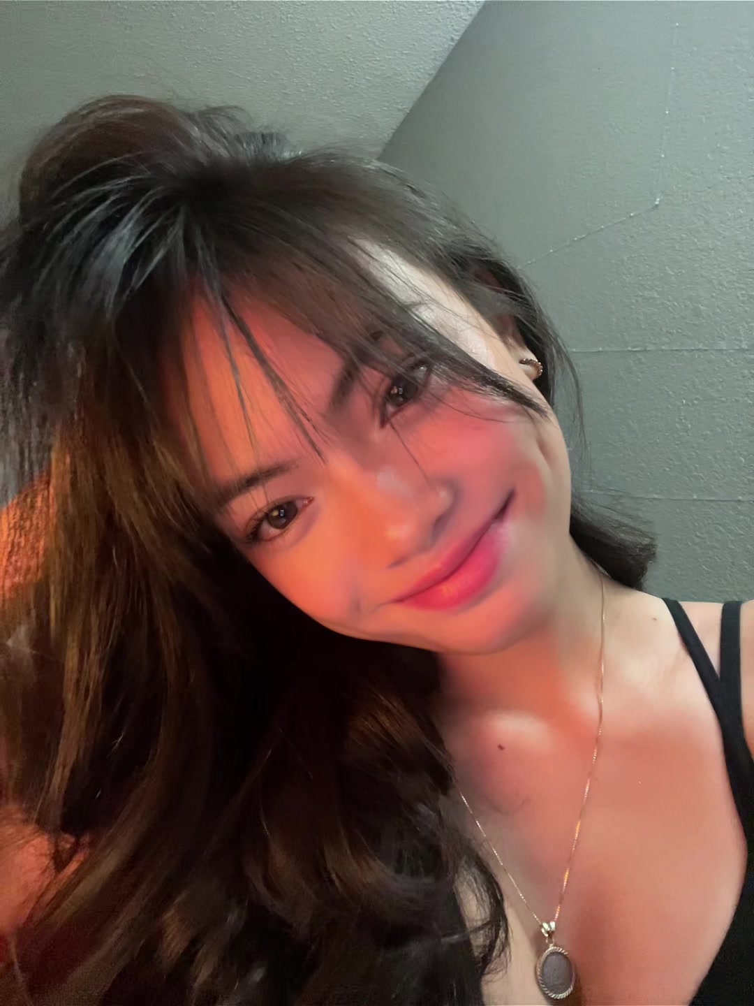 @Z.