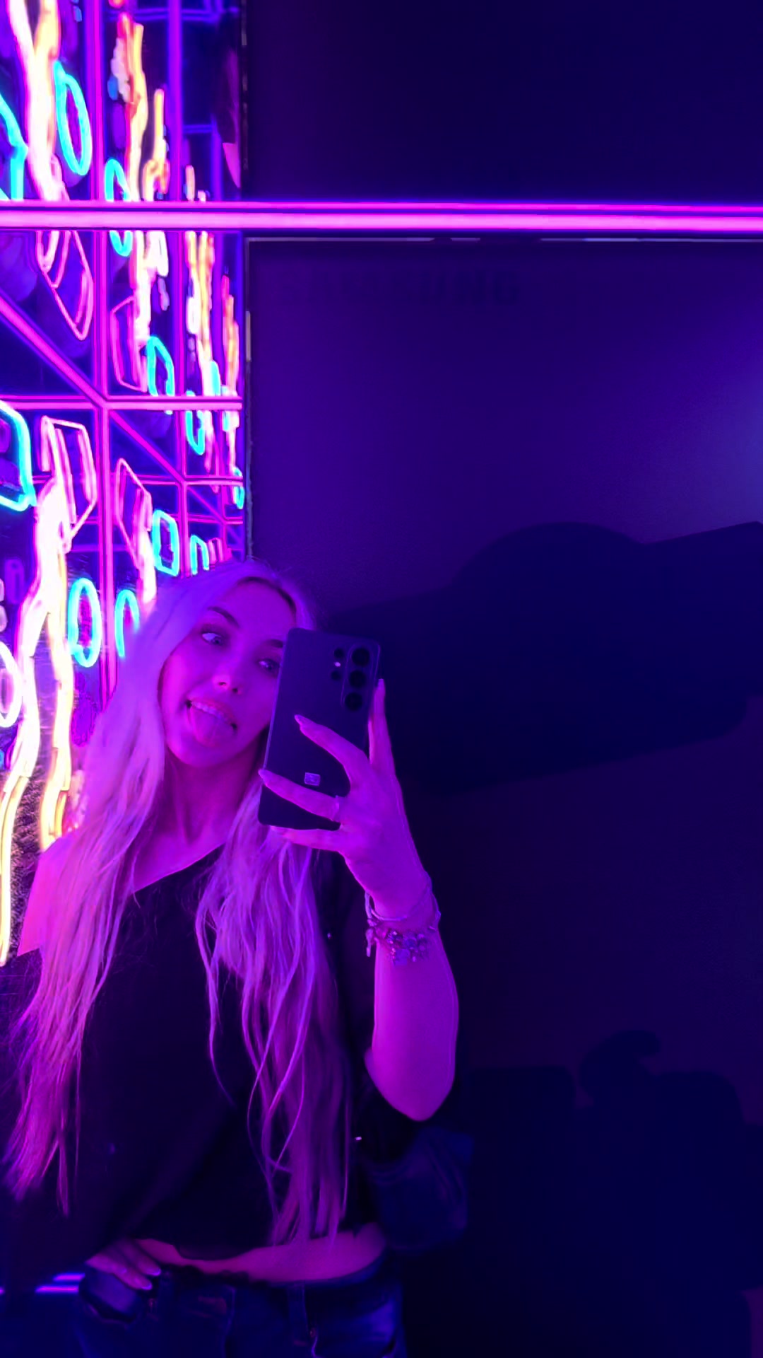 @karleesway
