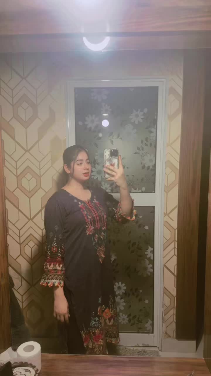 @ملکہ 😍❤️