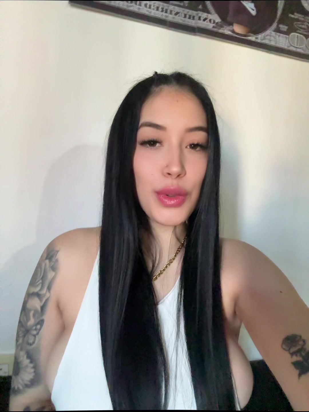 @user_ariana