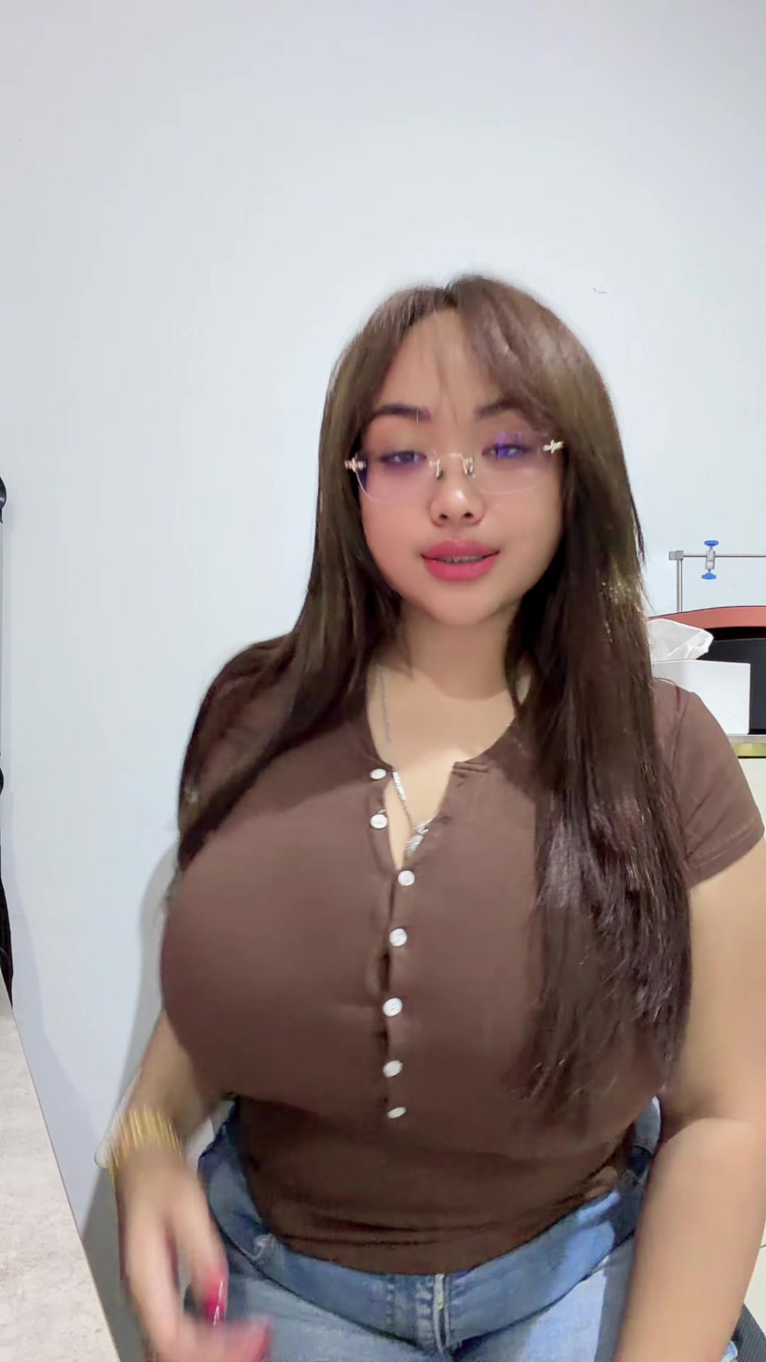 @woshella