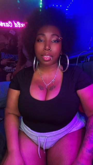 @𓀏🐾BIGG 𝒫URR👁️⃤💦