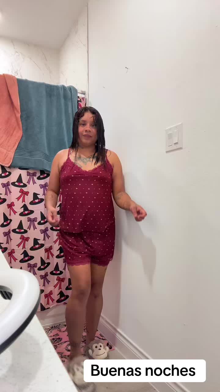 @lalalopez