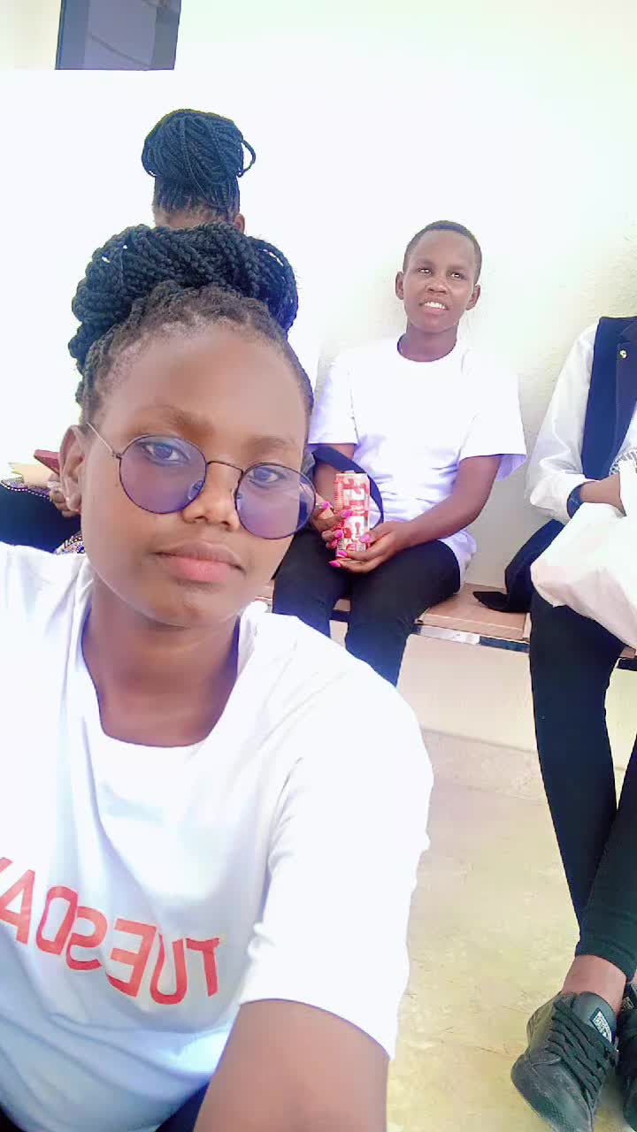 @Nosh🦋✨️