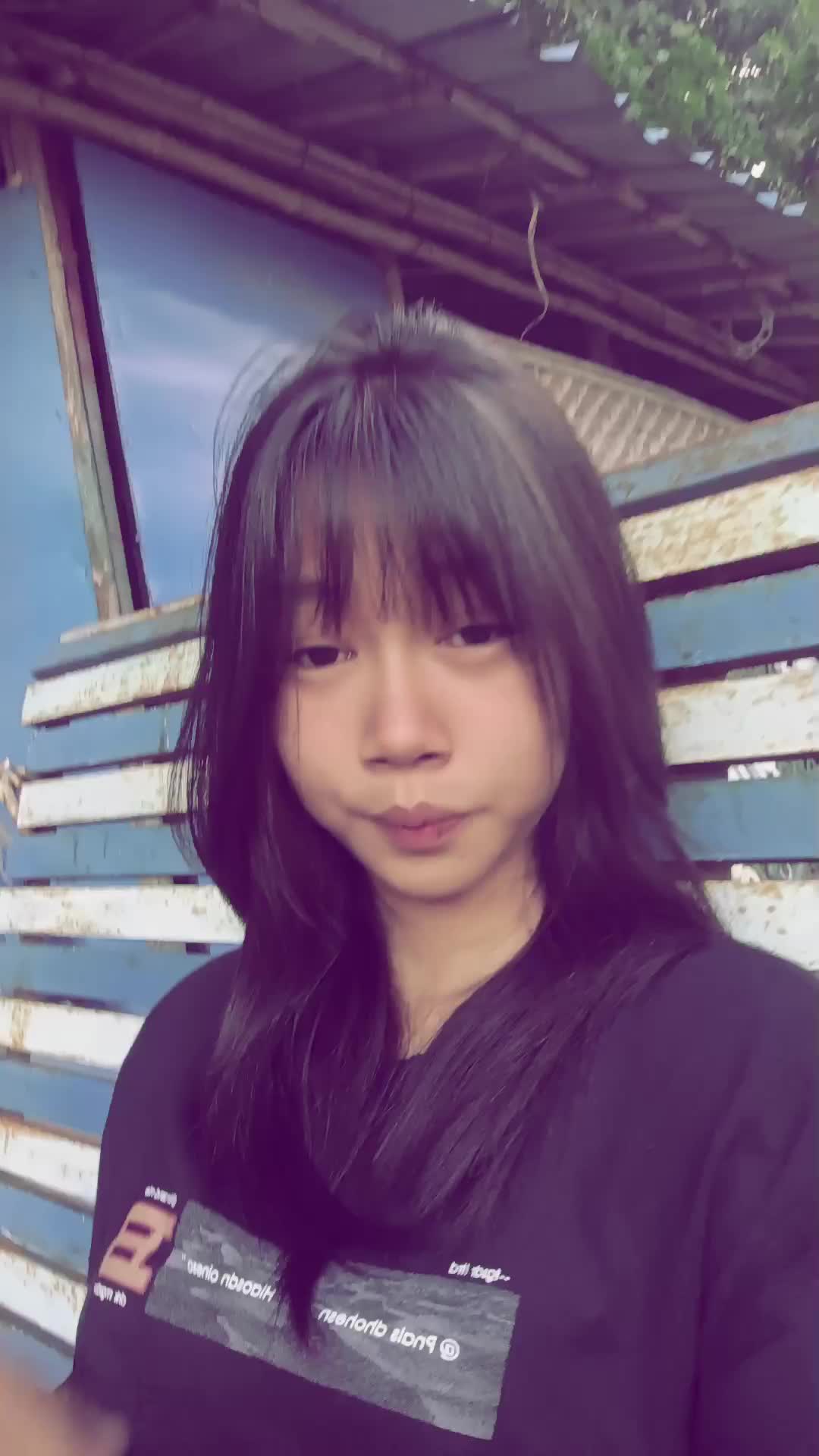 @Loon