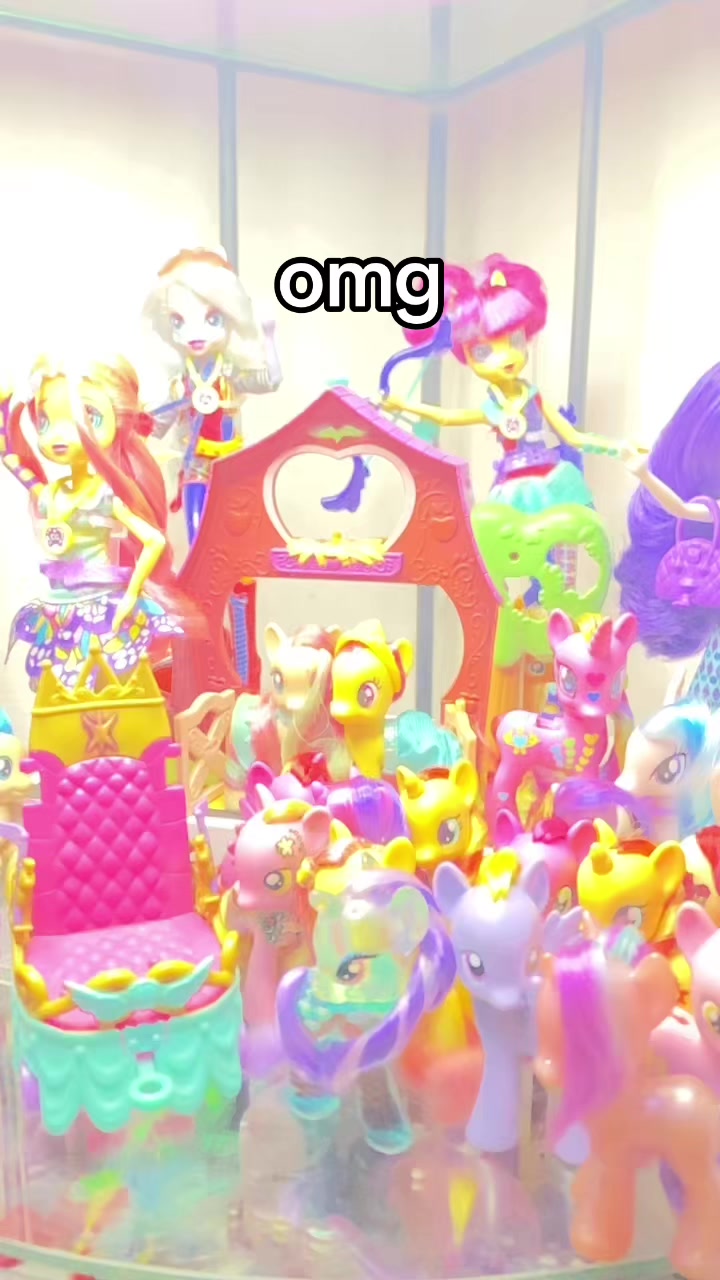 @Pinkiedash(≡^∇^≡)