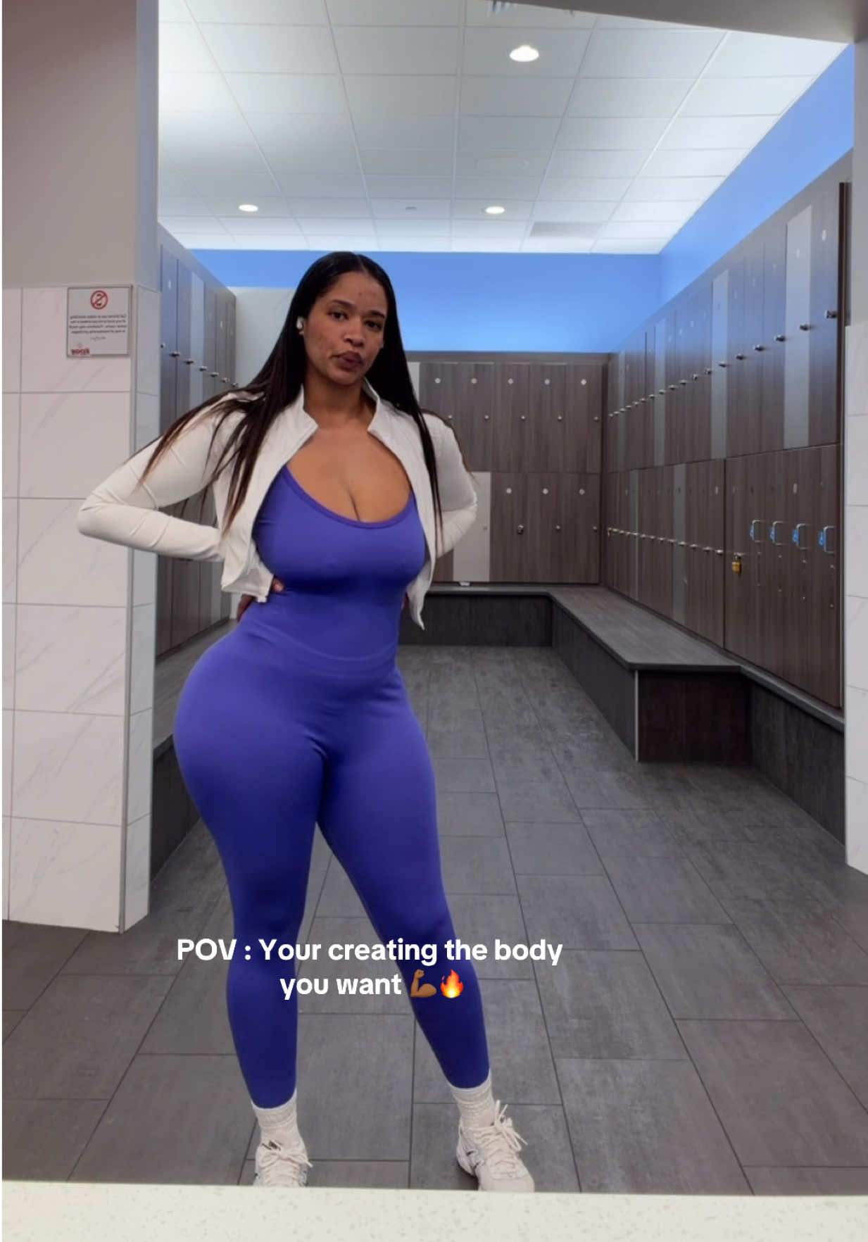 @isthataleiza_