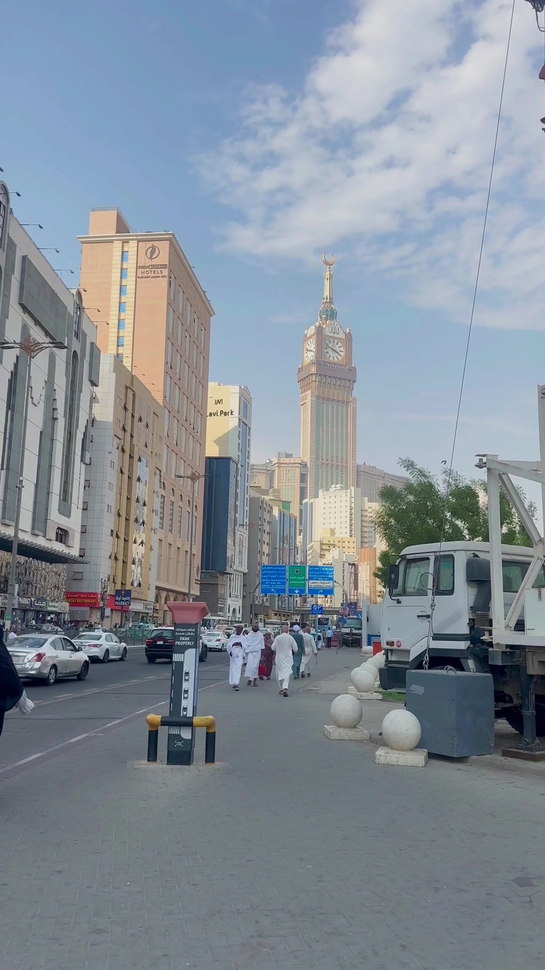 @꧁•⊹٭مظہر٭⊹•꧂