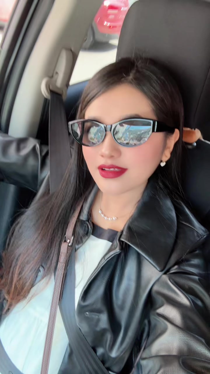@LEENA🕊