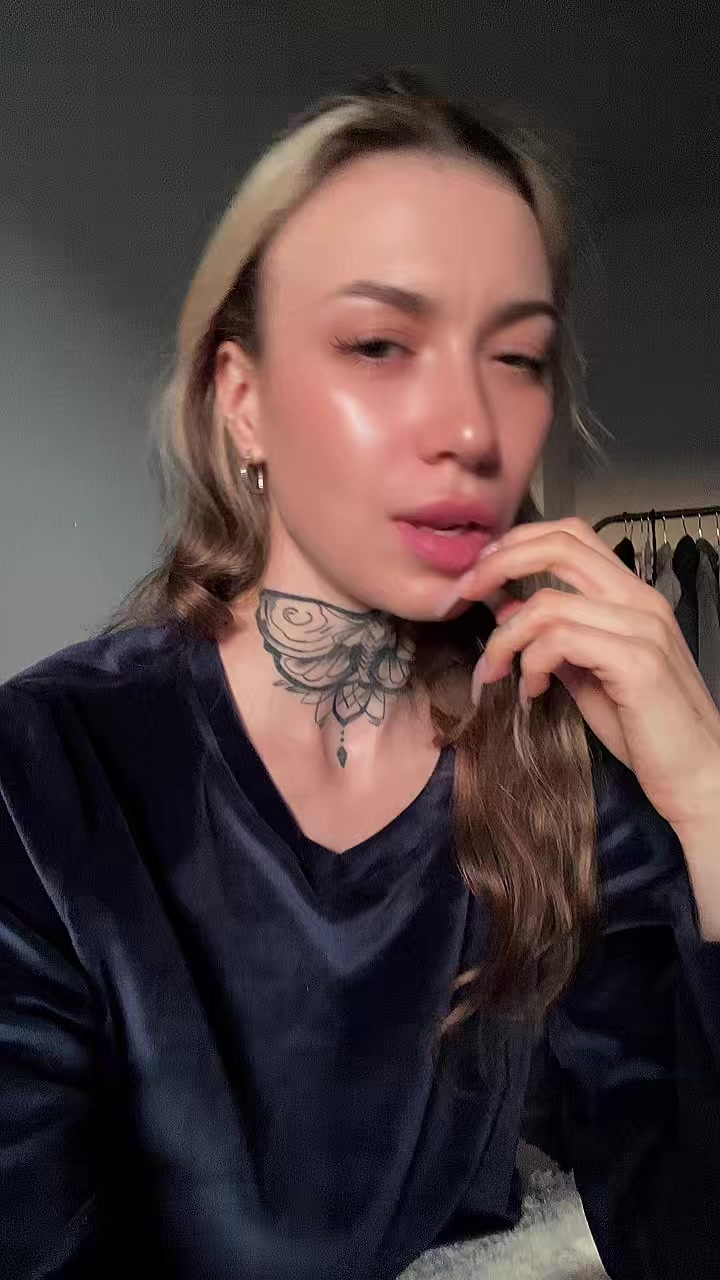@Sia