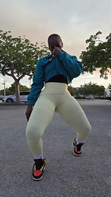 @fitunstoppableblackstock