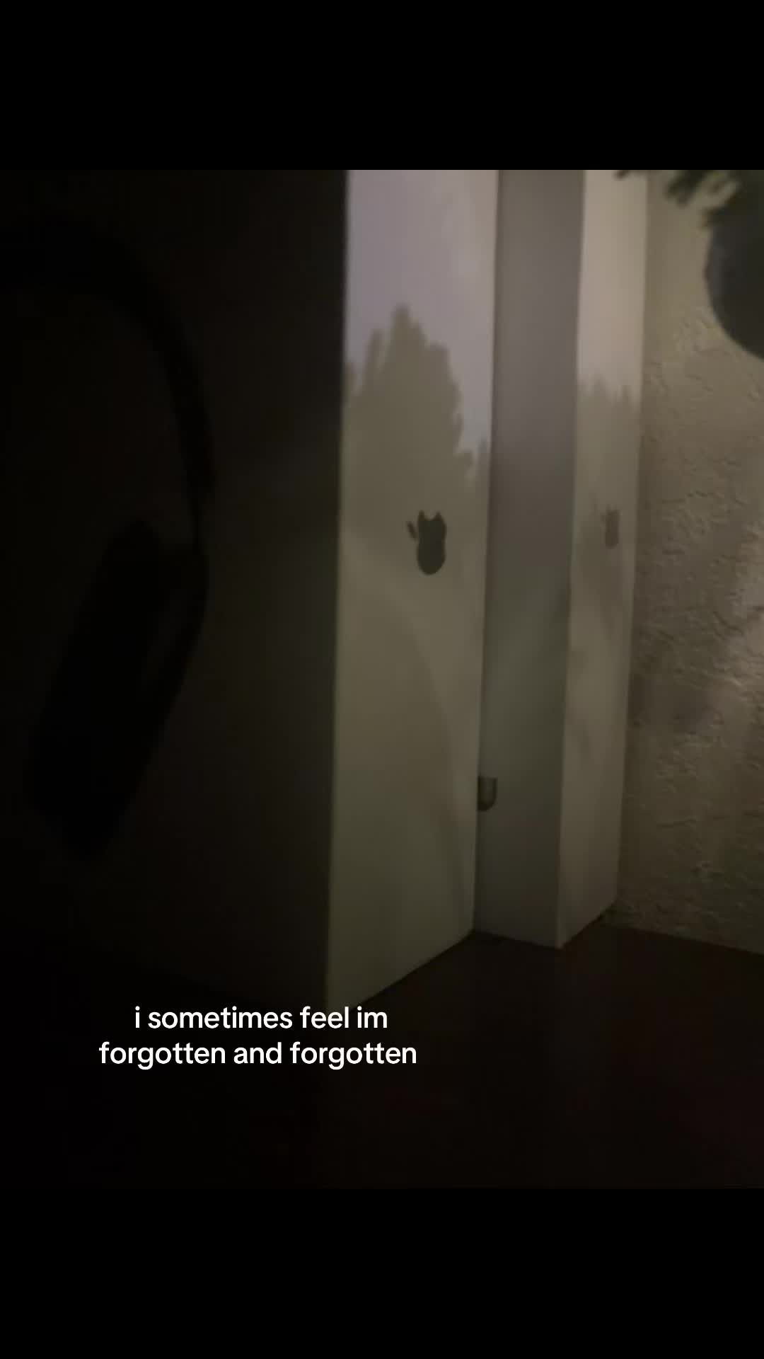 @️