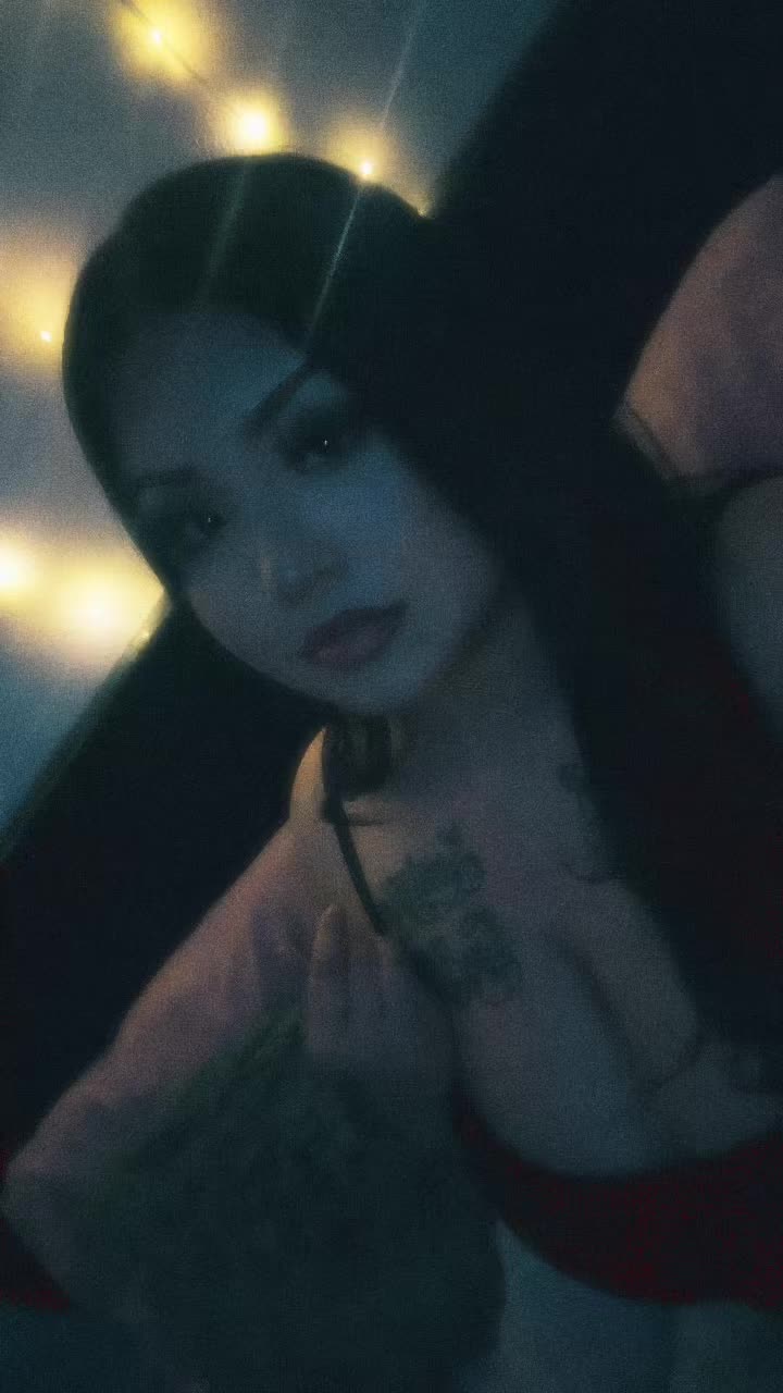 @Dess🍒