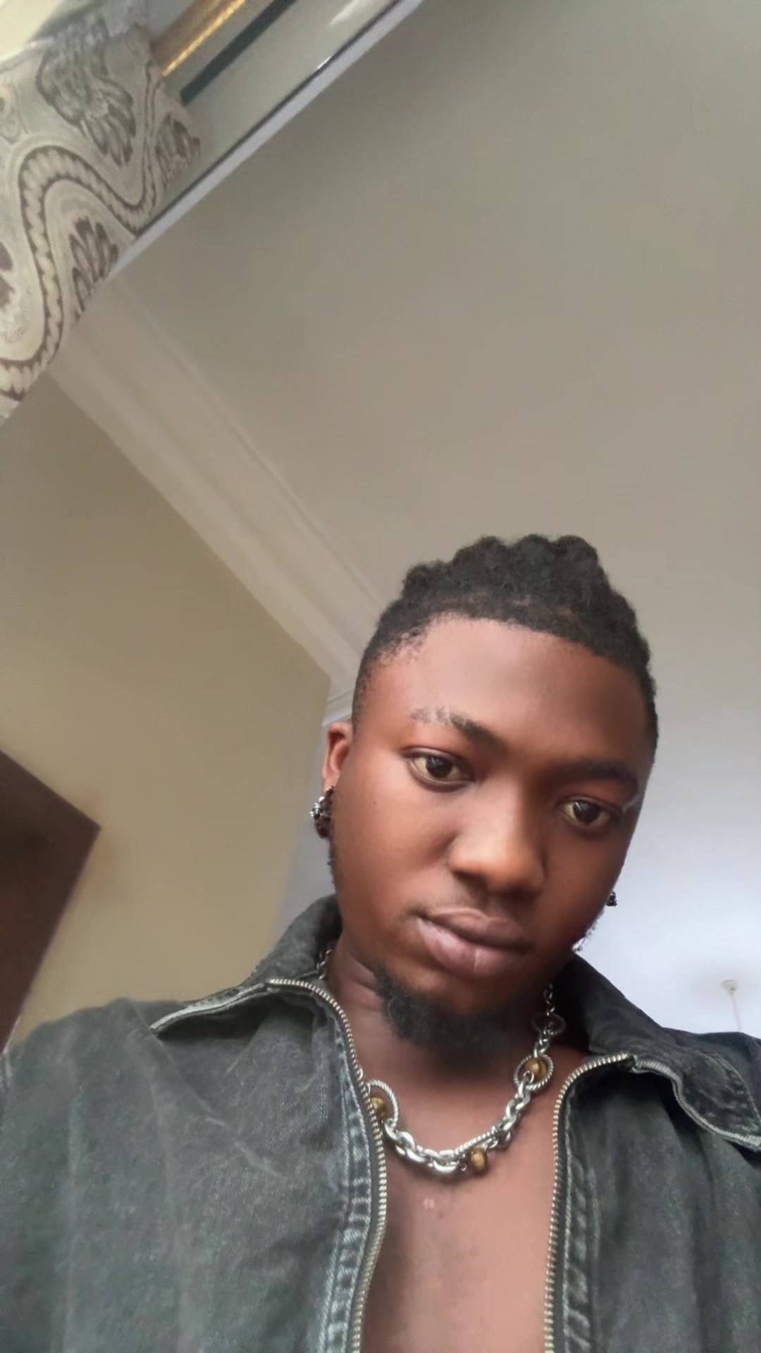 @Kwesi_amewuga