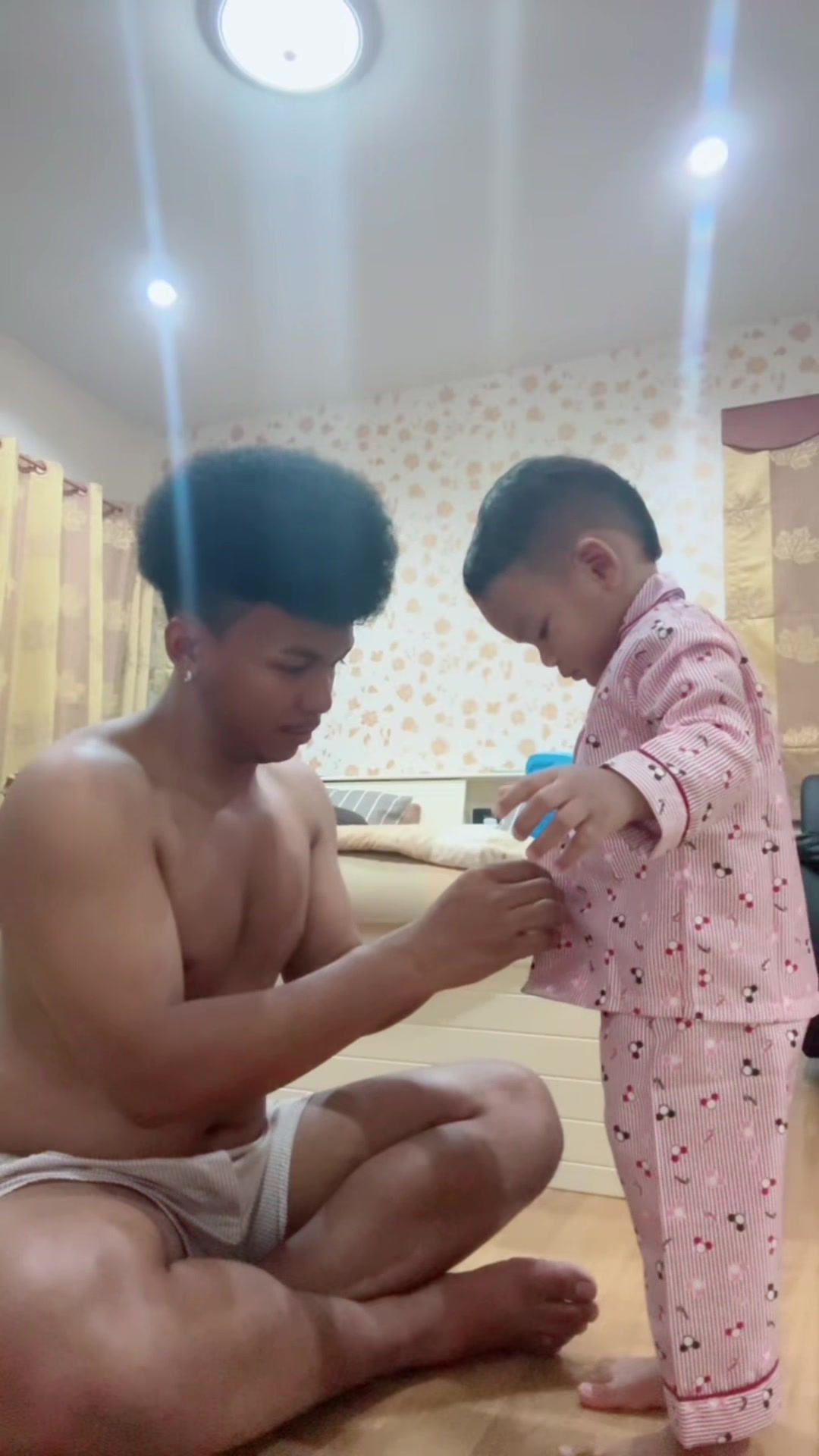 @โชค โชคมงคล. "