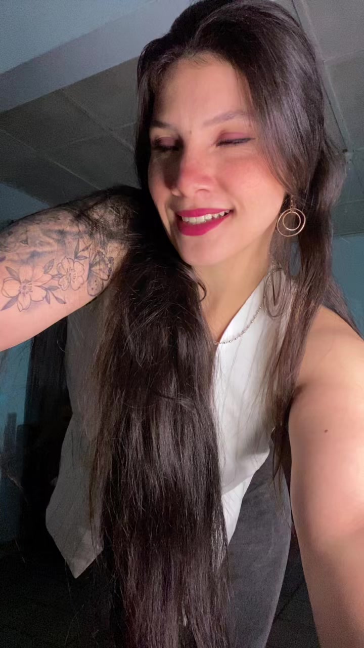 @Correa correa🍓💙❣️✨