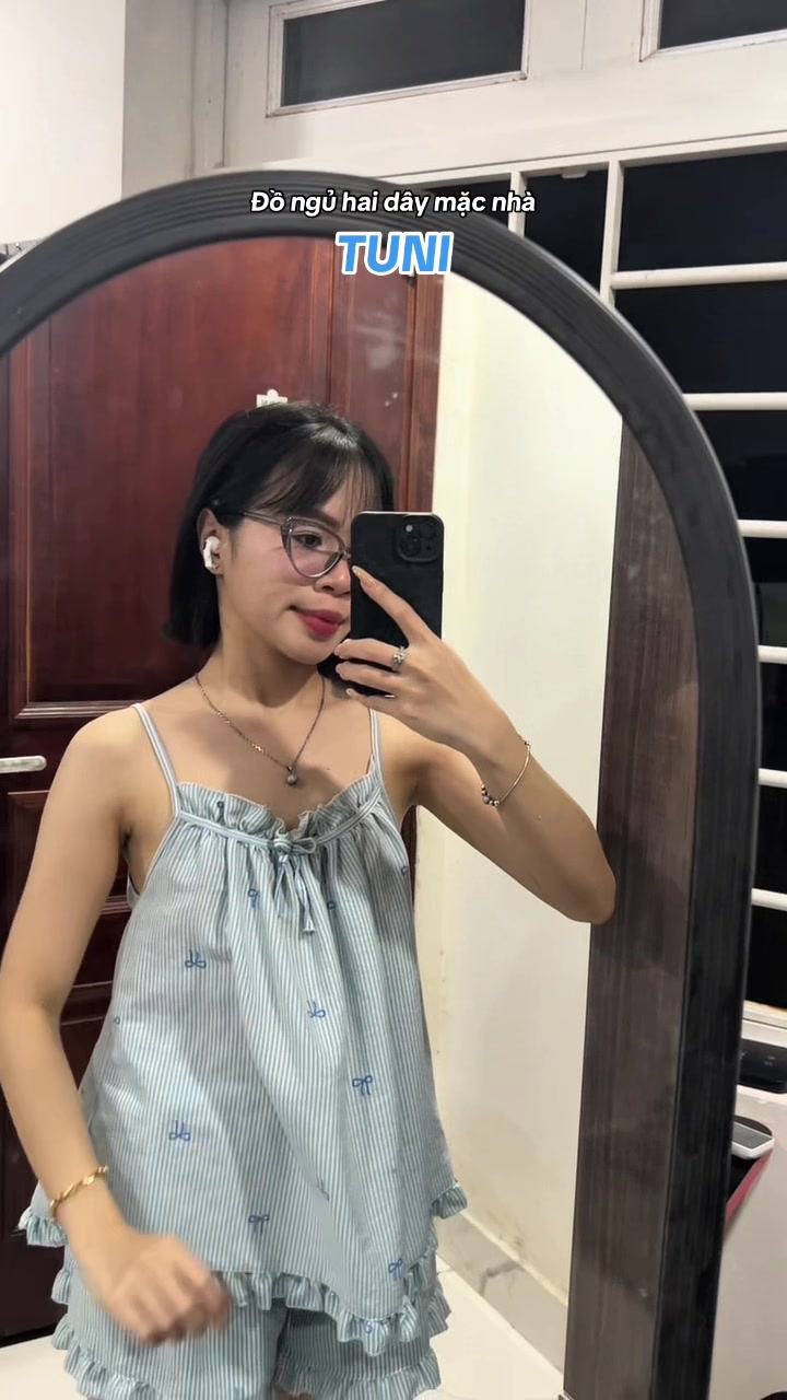@Hợp