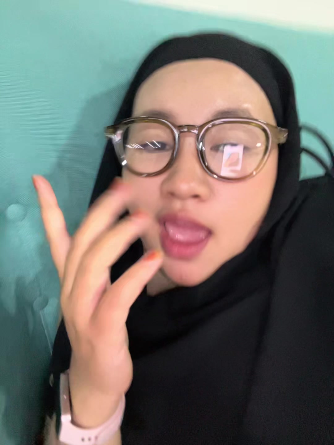 @dess𐙚