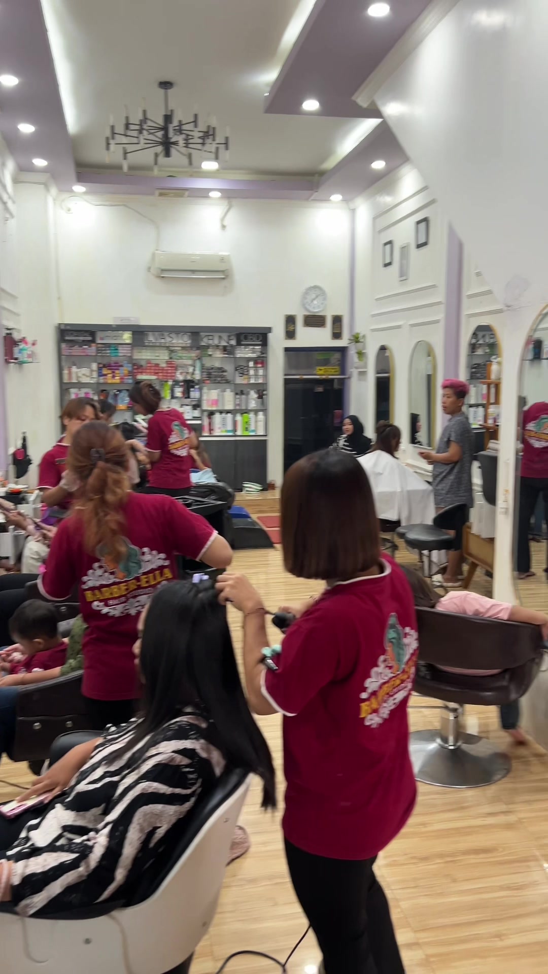@BARBERELLA HAIR STUDIO