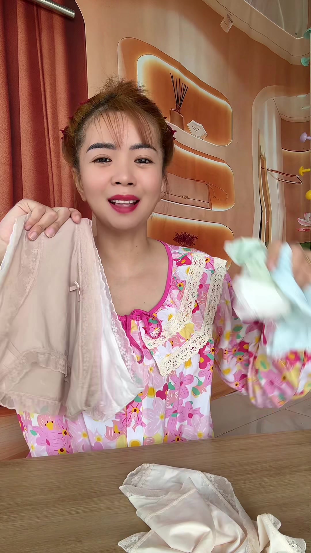 @Em Cẩm Nè