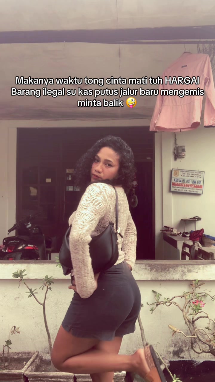 @VhalyKbarek🦋