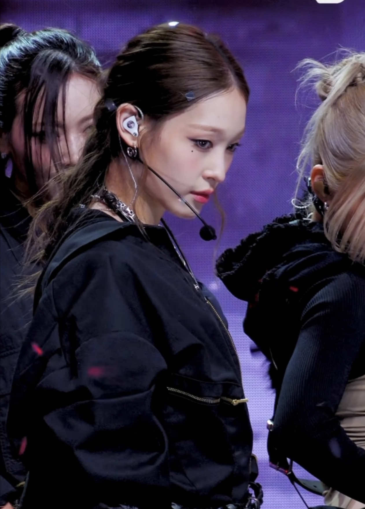 @K-pop Glitchcore