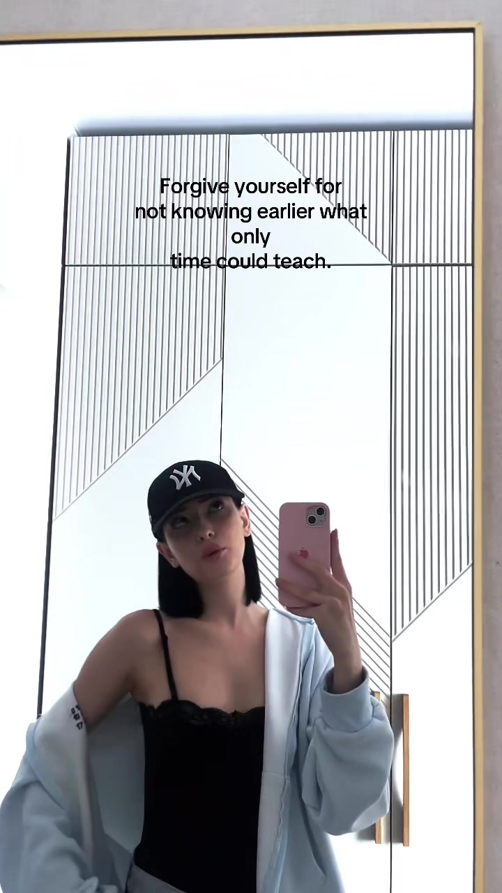 @ellenlsh