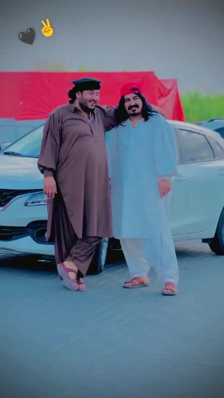 @لیوا نائی ملنگ 💔✌️
